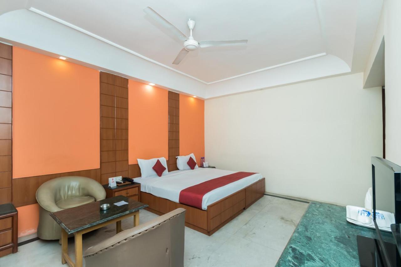 Kings Crown Vip Road Hotell Kolkata Eksteriør bilde