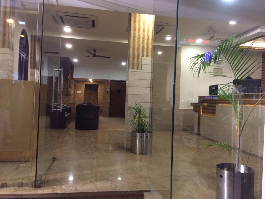 Kings Crown Vip Road Hotell Kolkata Eksteriør bilde